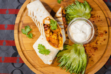salad with bread and cheese