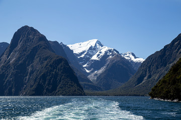 See-Berge-Blauer Himmel  - New-Zealand-St.Joseph