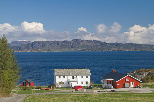 Bauernhof am Trondheimfjorden