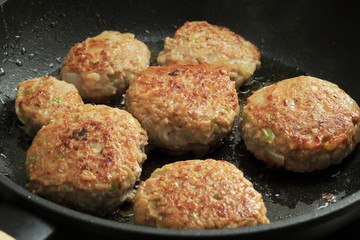 Bake hamburger in a frying pan