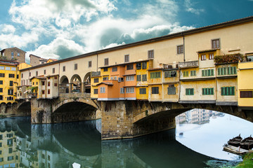 Fototapeta na wymiar Trade Bridge in Florence (Italy)