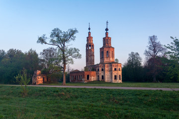 Old ruined Church of the 18th century in the village of Kolentsy, Russia. Early morning