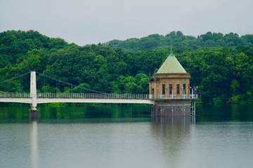 狭山湖の取水塔