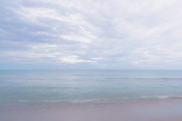 Fototapeta na wymiar Beautiful beach and tropical sea blue sky.