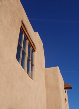 Adobe building with window in Santa Fe, New Mexico