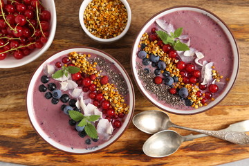 Smoothie bowl.