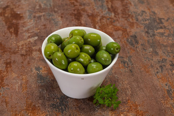 Green Campo Real olives in the bowl