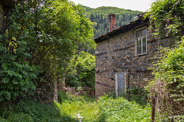 Fototapeta na wymiar Nineteenth century houses at Village of Kosovo, Bulgaria