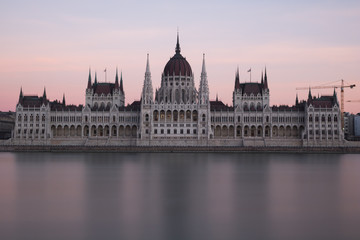 Fototapeta na wymiar Parlement hongrois à Budapest