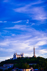 Obraz premium Lyon, France and the Basilica of Notre-Dame de Fourviere from Jardin des plantes.