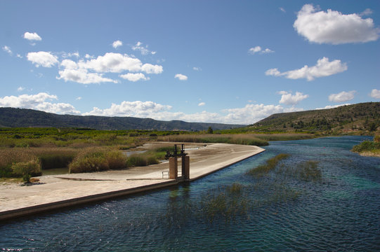 Hydraulic infrastructure of the Acequia Real del J&uacute;car to the passage of the town of Antella