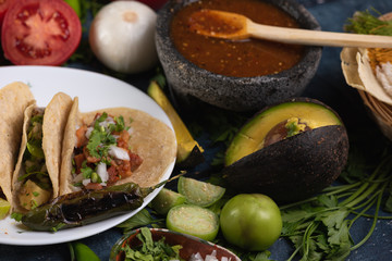 Fototapeta na wymiar Tacos de Ollita cultura mexicana