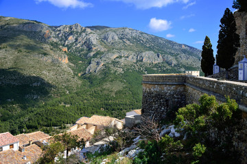 Fototapeta na wymiar Castle Viewpoint Across Guadalest Valley