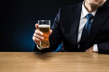 ビジネスマン ビール