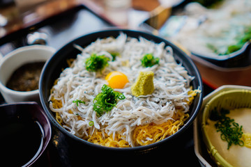 しらす丼