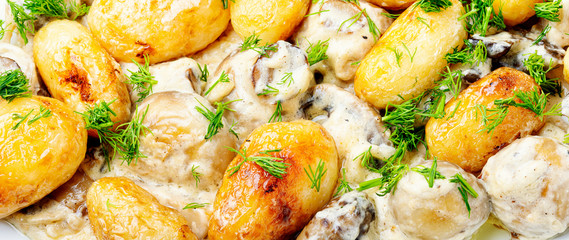 Fried potatoes with mushrooms