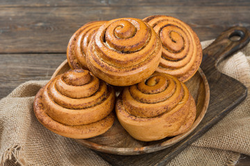 Cinnamon rolls. Pastry. Rustic style