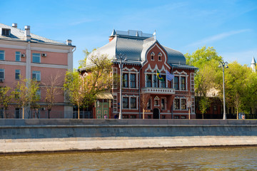 Fototapeta na wymiar View of the Tsvetkov Mansion (Tsvetkov Gallery) on Prechistenskaya Embankment, 29 