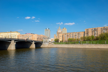 Fototapeta na wymiar Moscow, Russia - May 6, 2019: View of the Borodinsky bridge over the Moscow River in Moscow in the spring afternoon