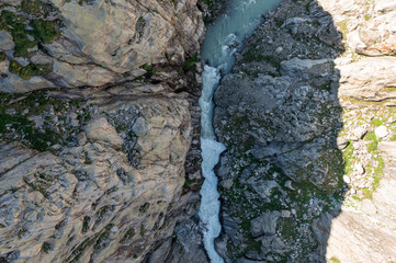 Obraz premium wilder Bachlauf bei Gadmen