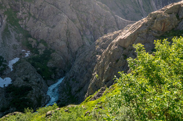 Triftbrücke in den Schweizer Alpen bei Gadmen