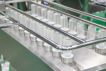 Process of inline glass bottle cleaning machine. Food industry