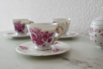 Obraz na płótnie Canvas Coffee in vintage porcelain cups