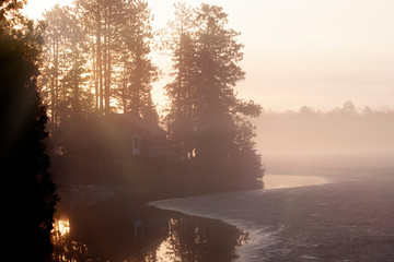 Fototapeta na wymiar Foggy Morning on the lake