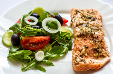 essen gemüse und fisch