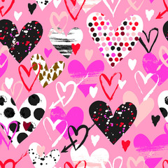 Vector seamless pattern with hand drawn hearts