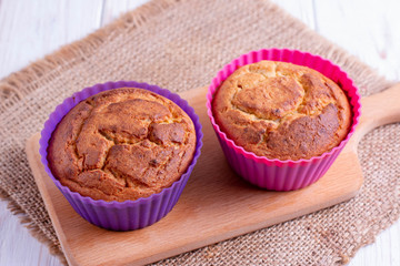 muffins in silicone cup baking cupcakes
