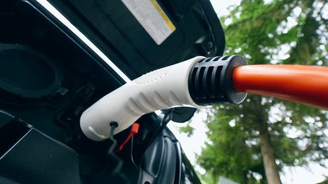 Electrocar starts getting recharged