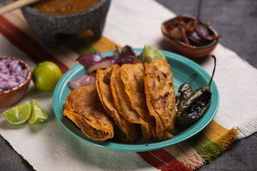 Tacos de barbacoa asados estilo Guadalajara Mexico