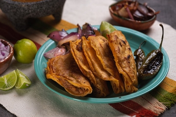 Tacos de barbacoa asados estilo Guadalajara Mexico