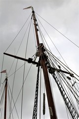mast of a ship