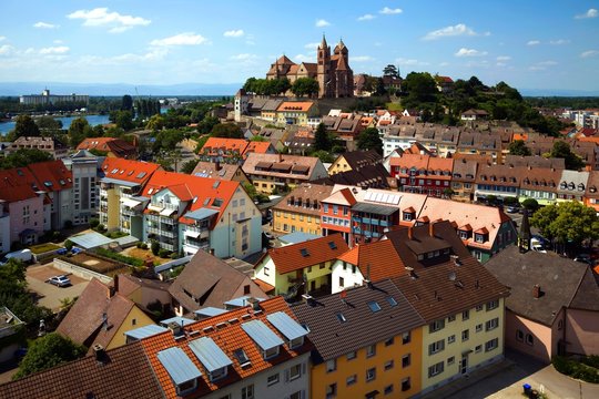 View from Eckhartsberg onto the historic centre with the Roman minster of St. Stephan, Breisach am Rhein, Upper Rhine, Black Forest, Baden-Wuerttemberg, Germany, Europe