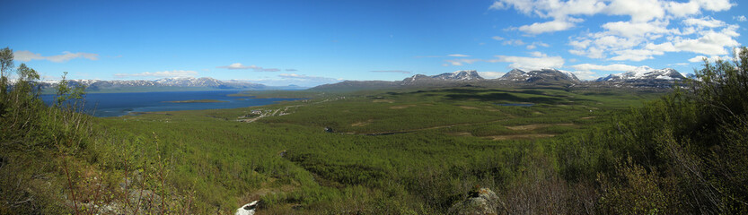 Fototapeta na wymiar View over the Abisko valley in Lapland, Sweden