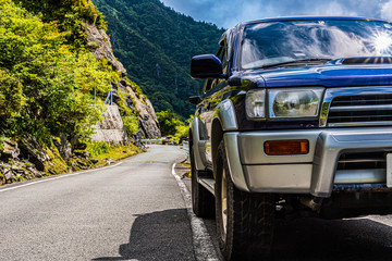 UFOラインとオフロード車