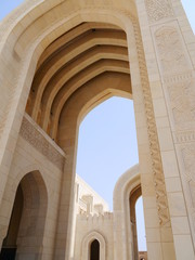 Fototapeta na wymiar detail of the Sultan Qaboos Grand Mosque, arab architechture masterpiece, Oman, Middle East