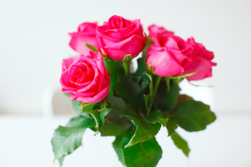 The pink roses in bouquet