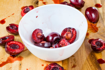 sliced red sweet cherries