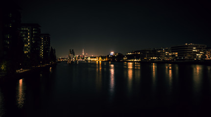Fototapeta na wymiar spectacular view of the night skyline of Berlin