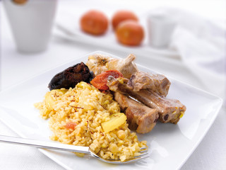 arroz  al horno con costillas de cerdo. Baked rice with pork ribs.