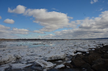 Fototapeta na wymiar Amur river ice drift