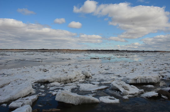 Amur river ice drift