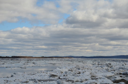 Amur river ice drift