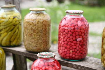  the market of  armenian refugees