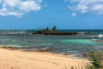Fototapeta na wymiar The coast along Kawela Beach, Oahu, Hawaii