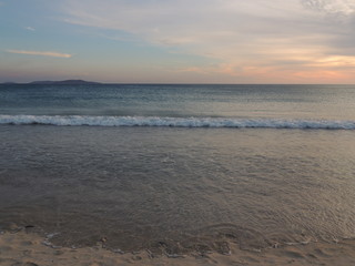 Playa de La Lanzada y vistas a sus alrededores en pleno atardecer.