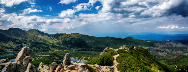 Zielona Dolina Gasienicowa - Tatra, Poland © Naoi
